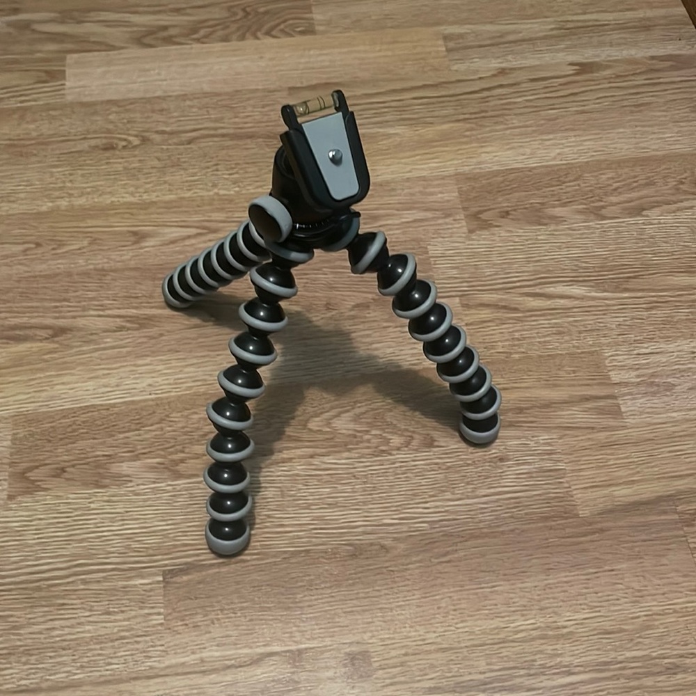Joby Gorilla Pod DSLR 10” Flexible Tripod with Ballhead Bundle for Small camera
